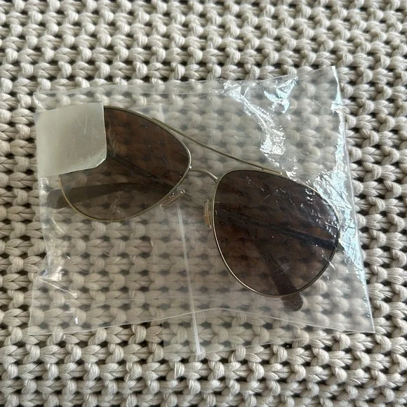 Coach Sunglasses (Womens) Worn Once! - Picture 5 of 5